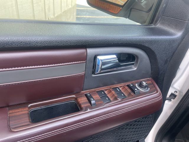 Used 2017 Ford Expedition Platinum image 24
