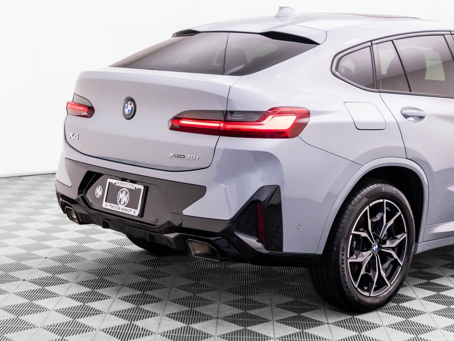 Certified 2025 BMW X4 xDrive30i w/ Premium Package AWD/4WD image 43