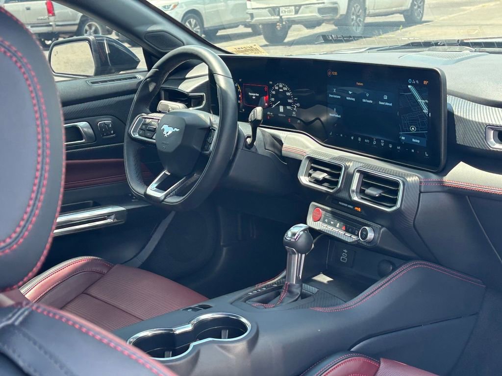 Used 2025 Ford Mustang GT Premium RWD image 30