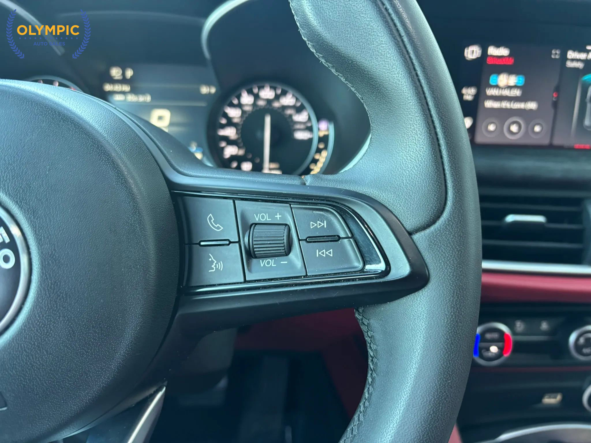 Used 2020 Alfa Romeo Stelvio w/ Nero Edizione image 24