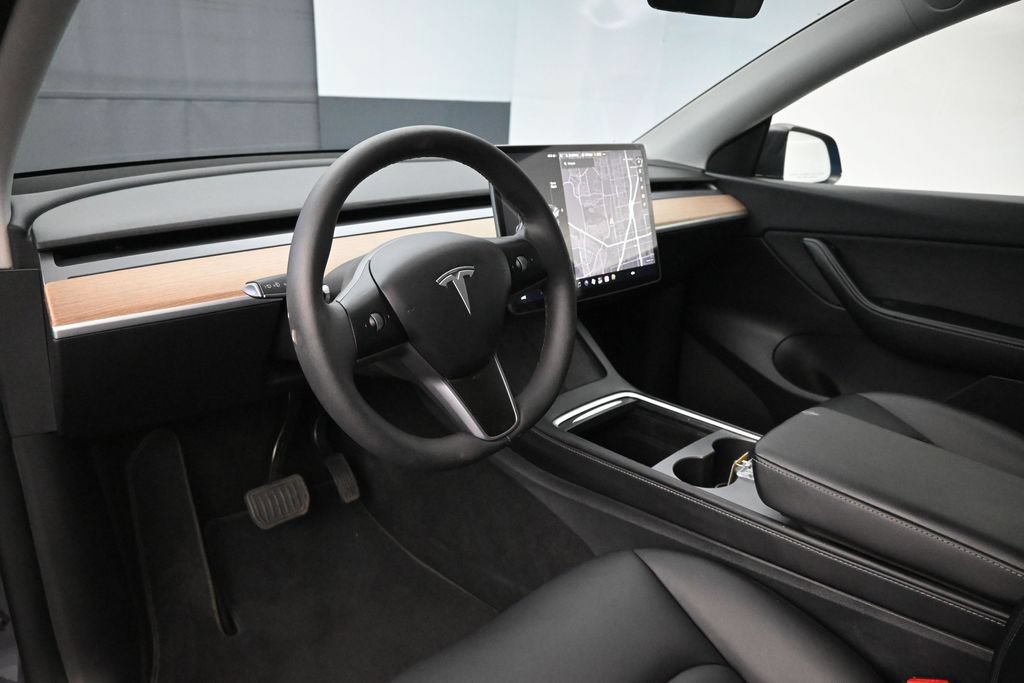 Used 2022 Tesla Model Y Long Range AWD/4WD image 18