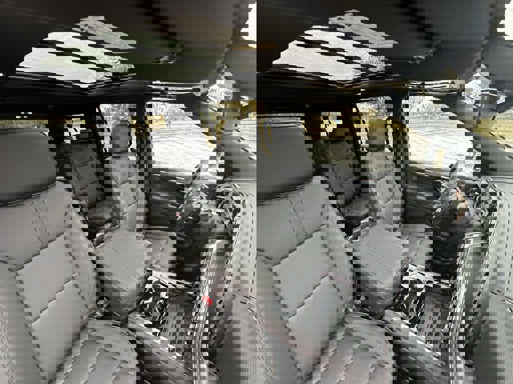 New 2026 Chevrolet Suburban RST w/ RST Capability Package image 21