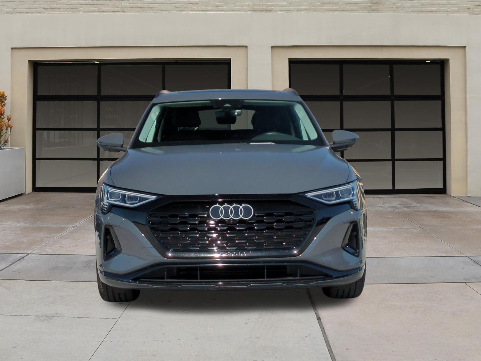 Used 2024 Audi Q8 e-tron Premium Plus w/ Premium Plus Package AWD/4WD image 6