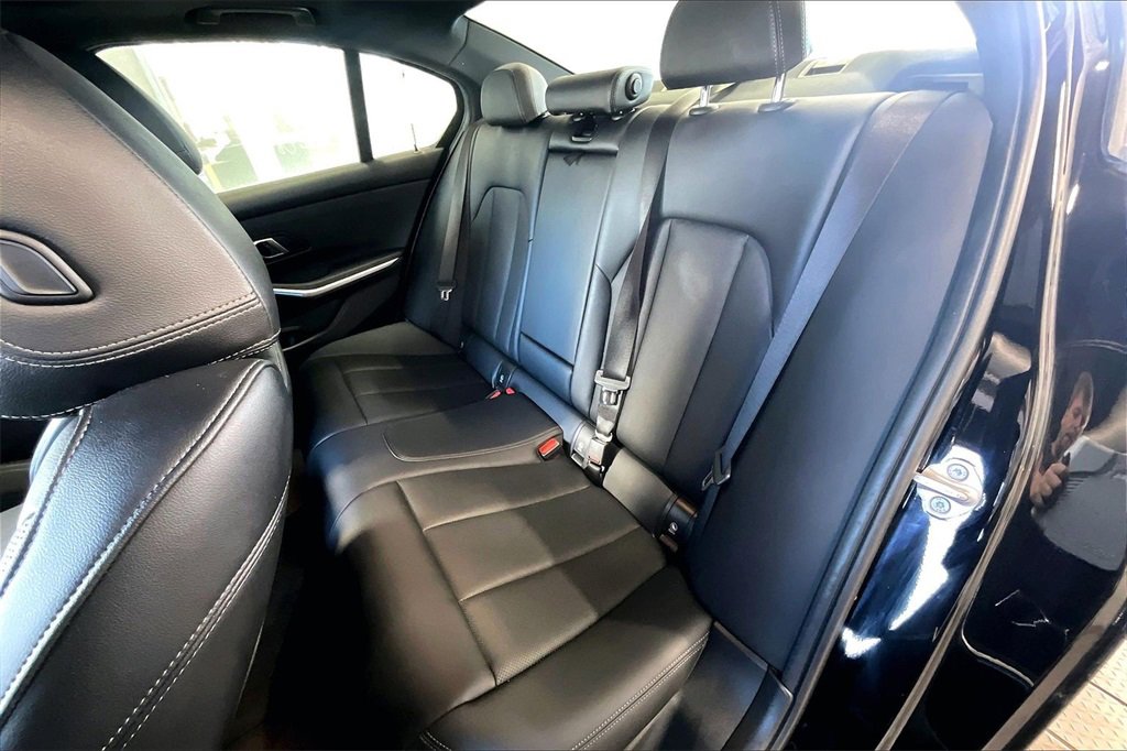 Used 2024 BMW 330e xDrive image 15