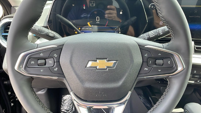 New 2026 Chevrolet Trax LT w/ LT Convenience Package FWD image 23