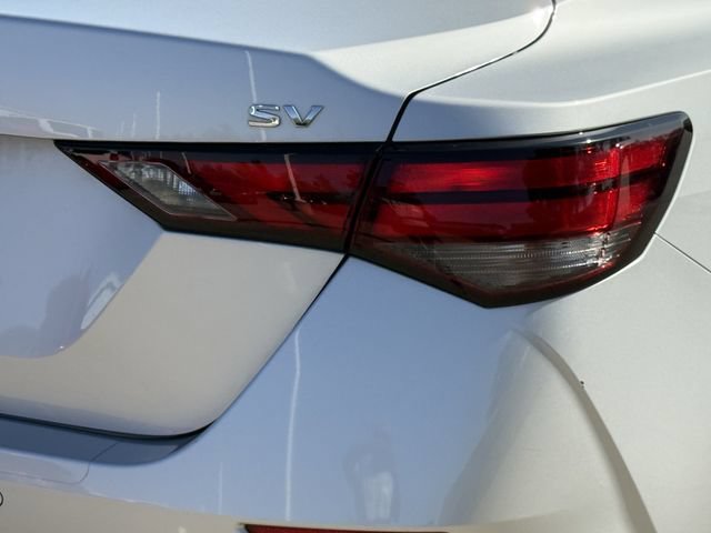 Used 2022 Nissan Sentra SV FWD image 7