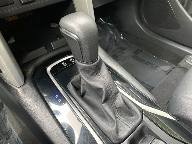 Used 2024 Toyota Corolla Cross XLE FWD image 21