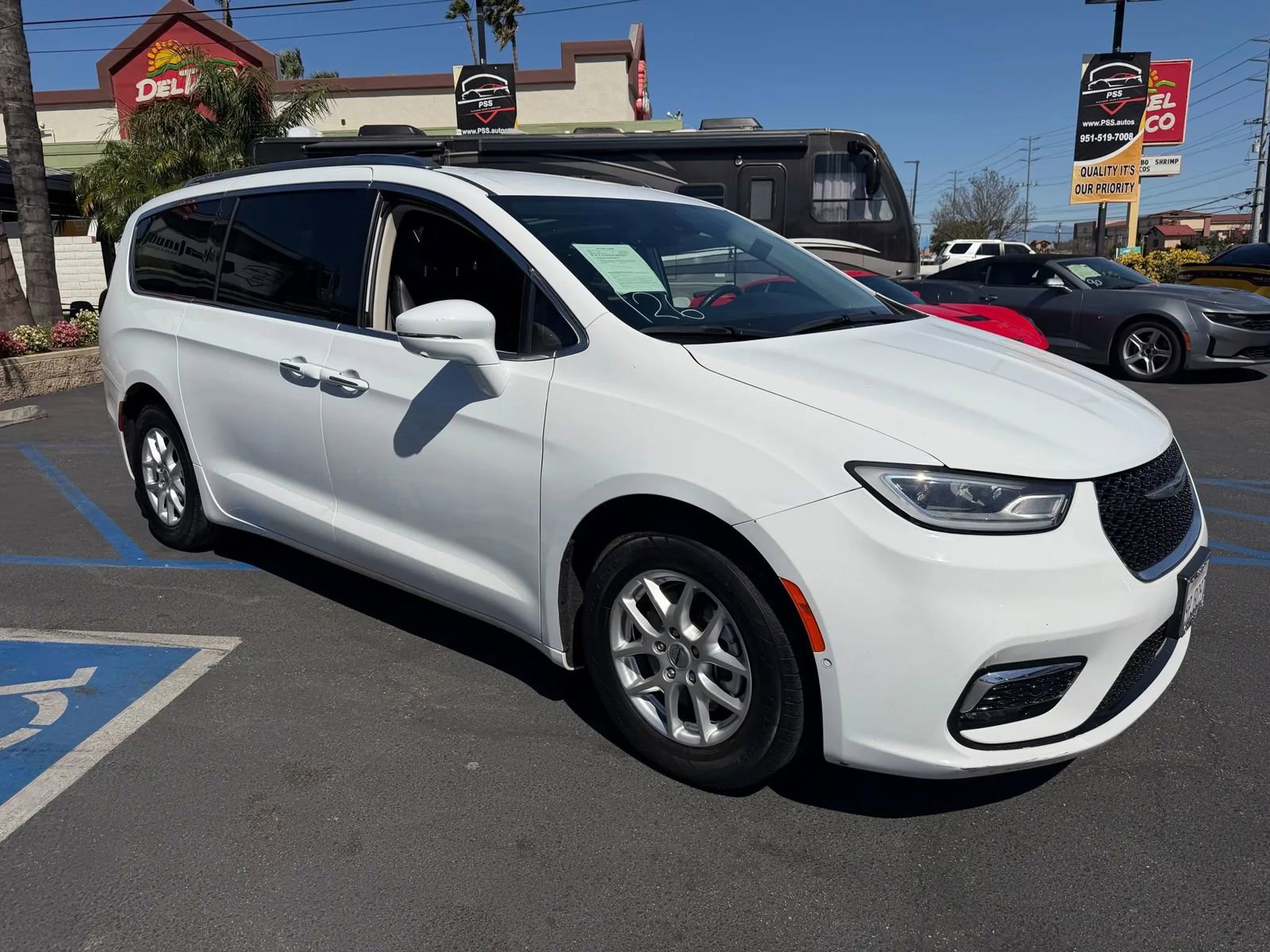 Used 2021 Chrysler Pacifica Touring-L w/ Premium & Safety Sphere Group