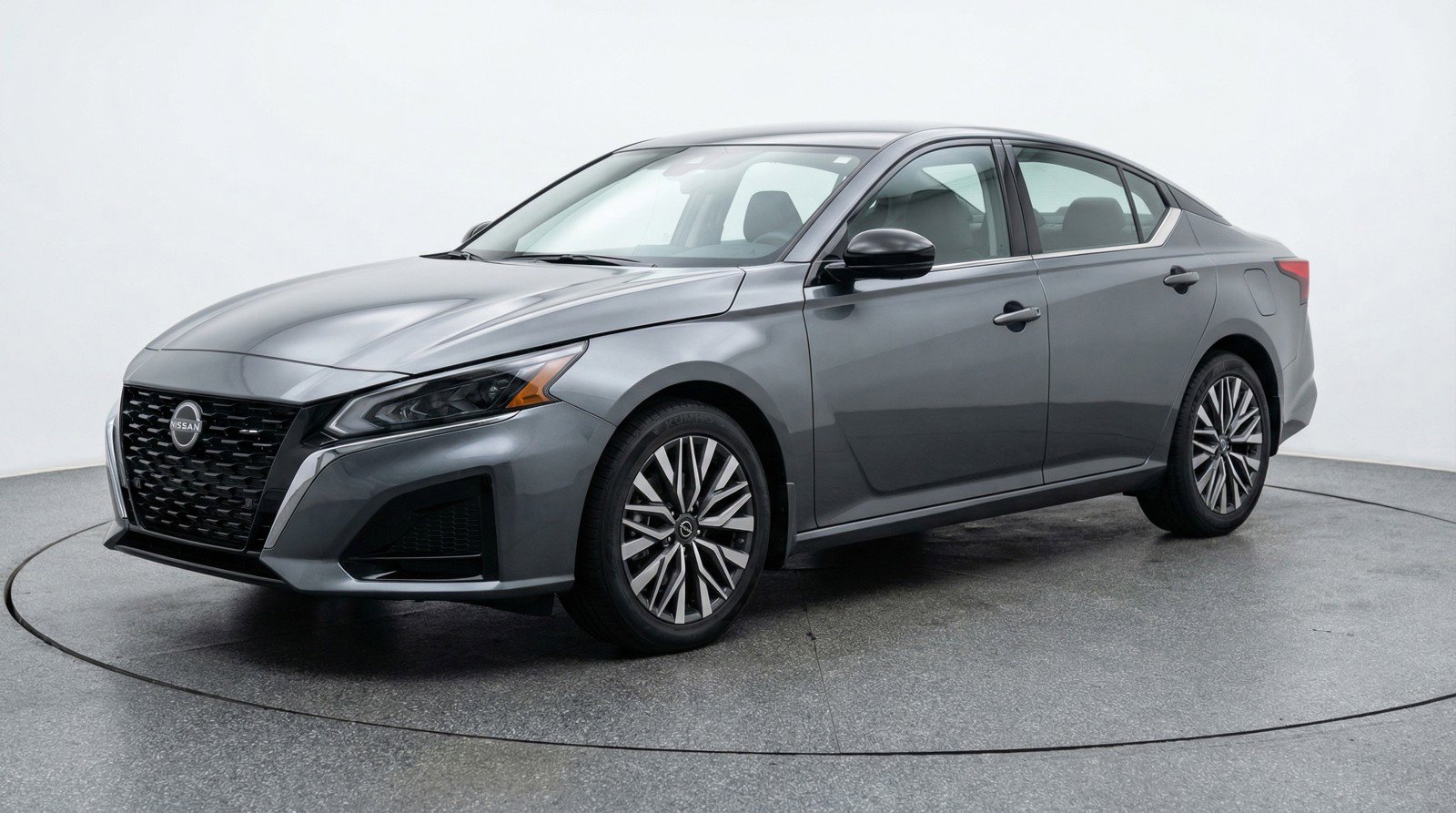 Used 2025 Nissan Altima 2.5 SV image 3