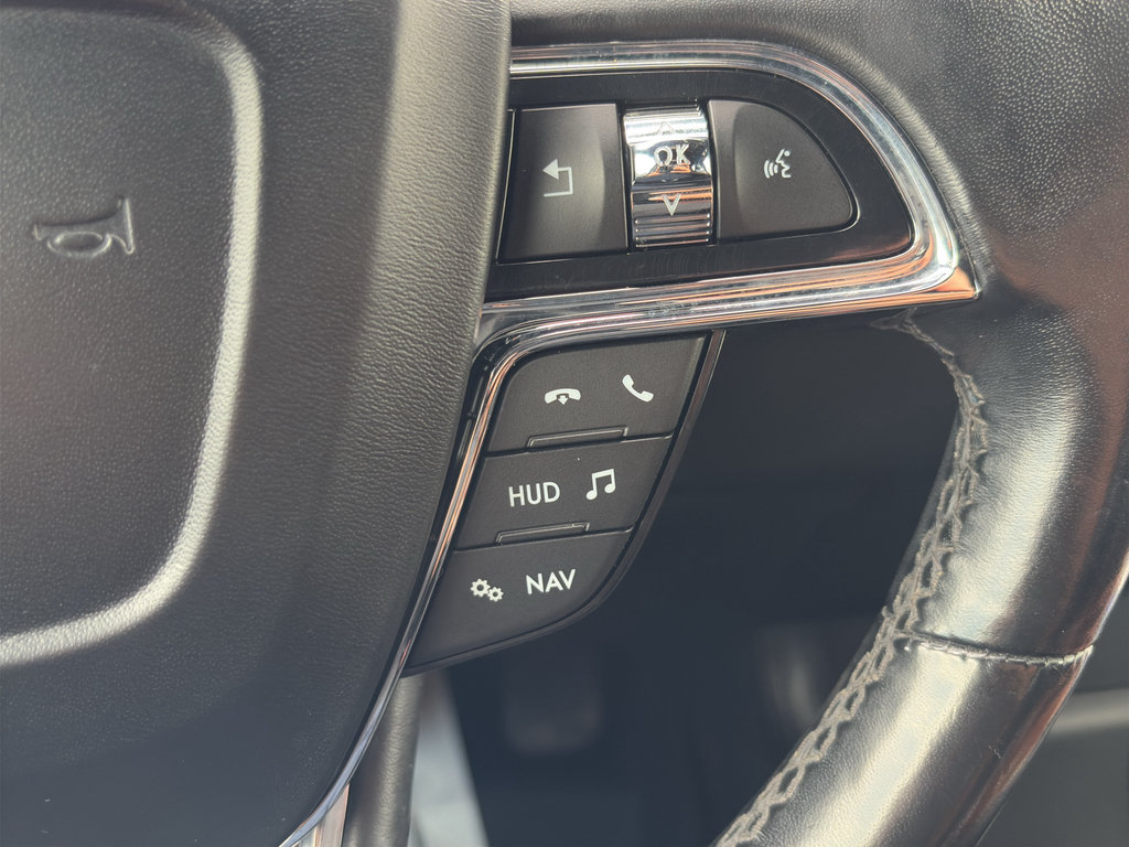 Used 2019 Lincoln Navigator Reserve w/ Cargo Package AWD/4WD image 26