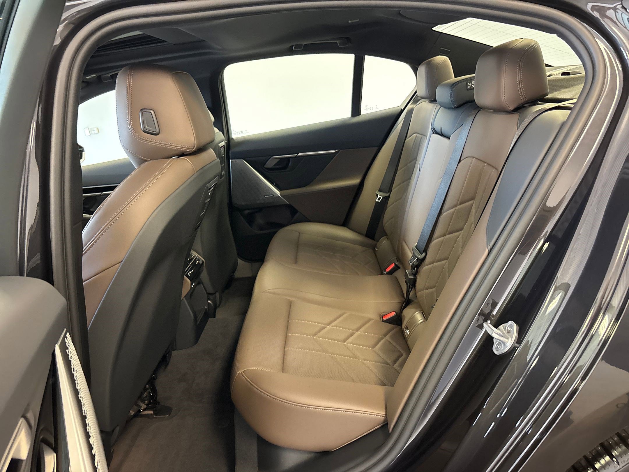 New 2026 BMW 530i image 14