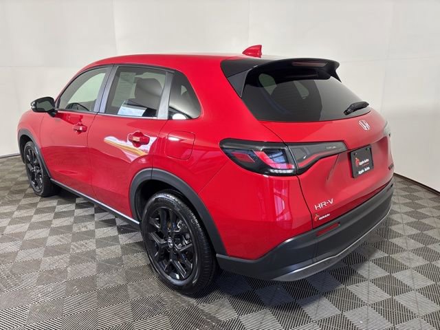 Used 2025 Honda HR-V Sport image 4