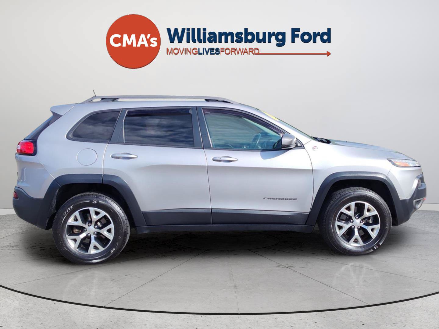 Used 2018 Jeep Cherokee Trailhawk w/ Comfort/Convenience Group AWD/4WD image 6