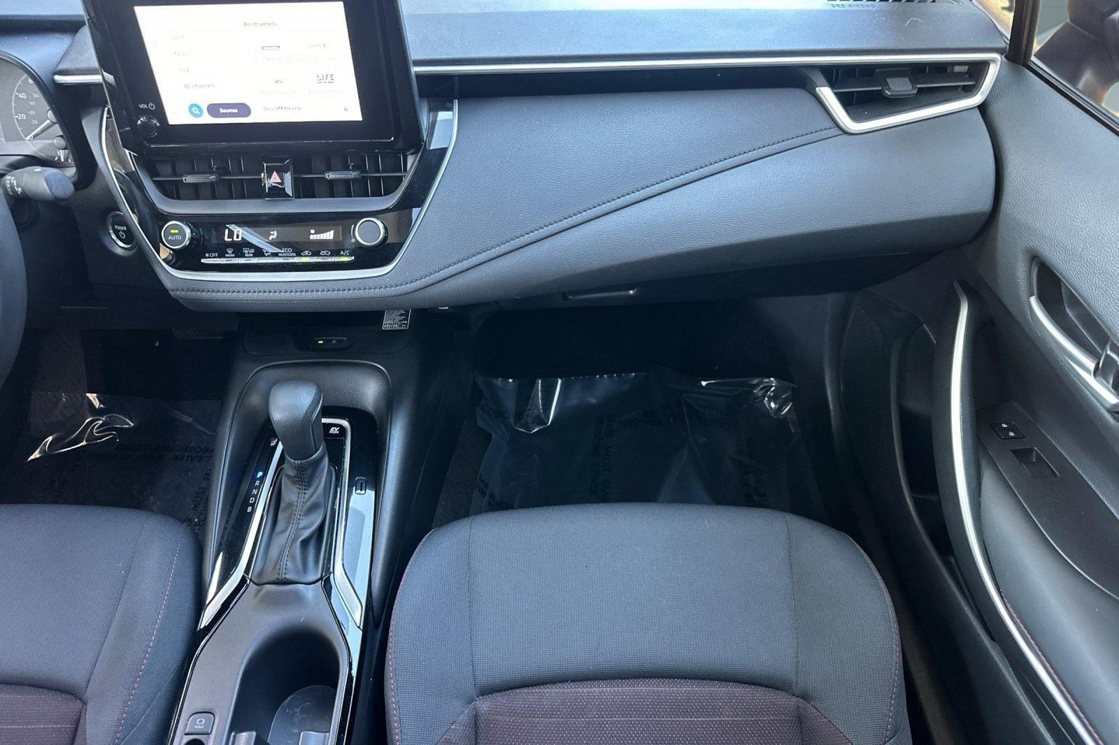 Used 2024 Toyota Corolla SE w/ SE Package FWD image 28