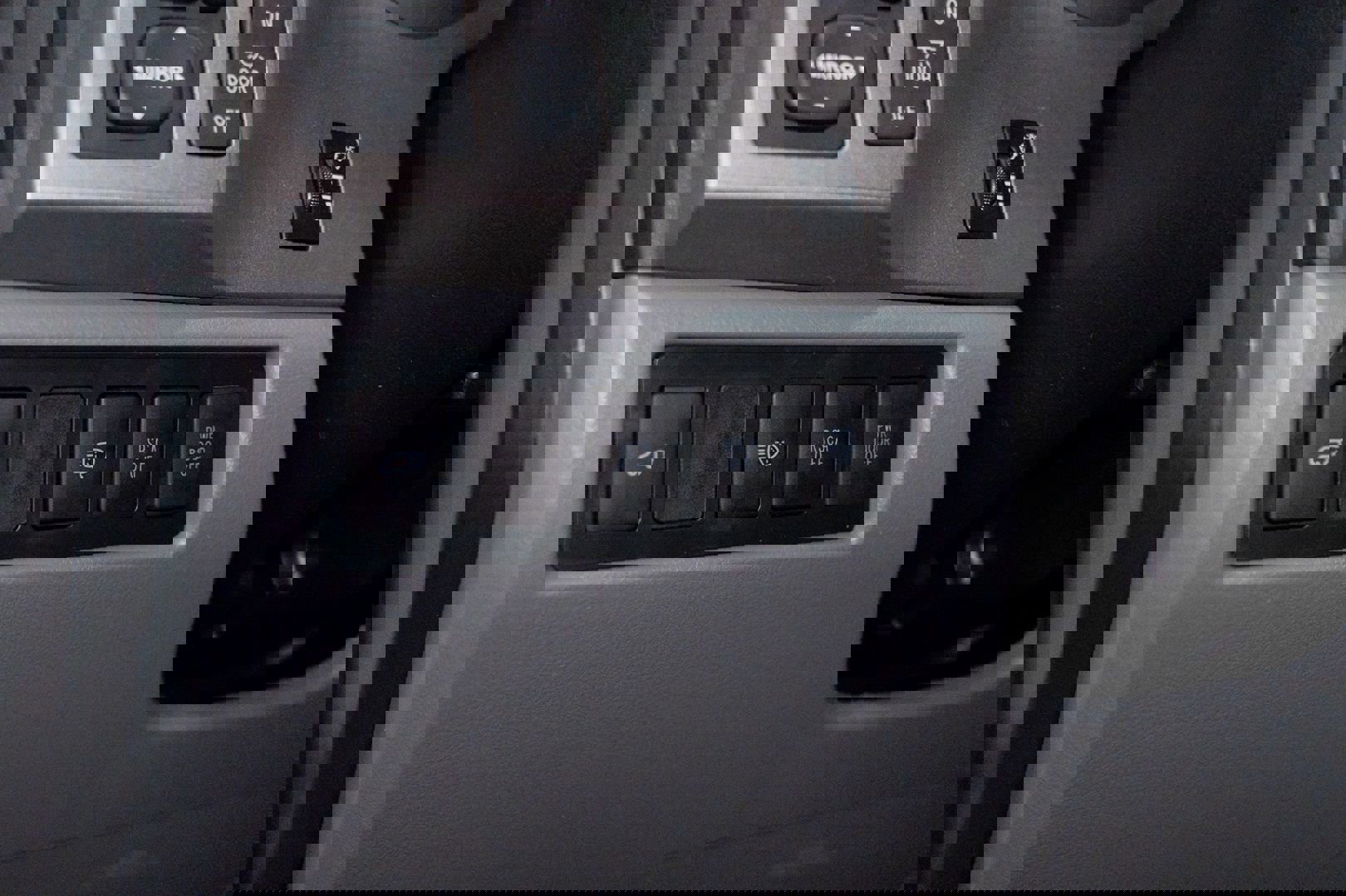 Used 2010 Toyota Sequoia Limited image 19