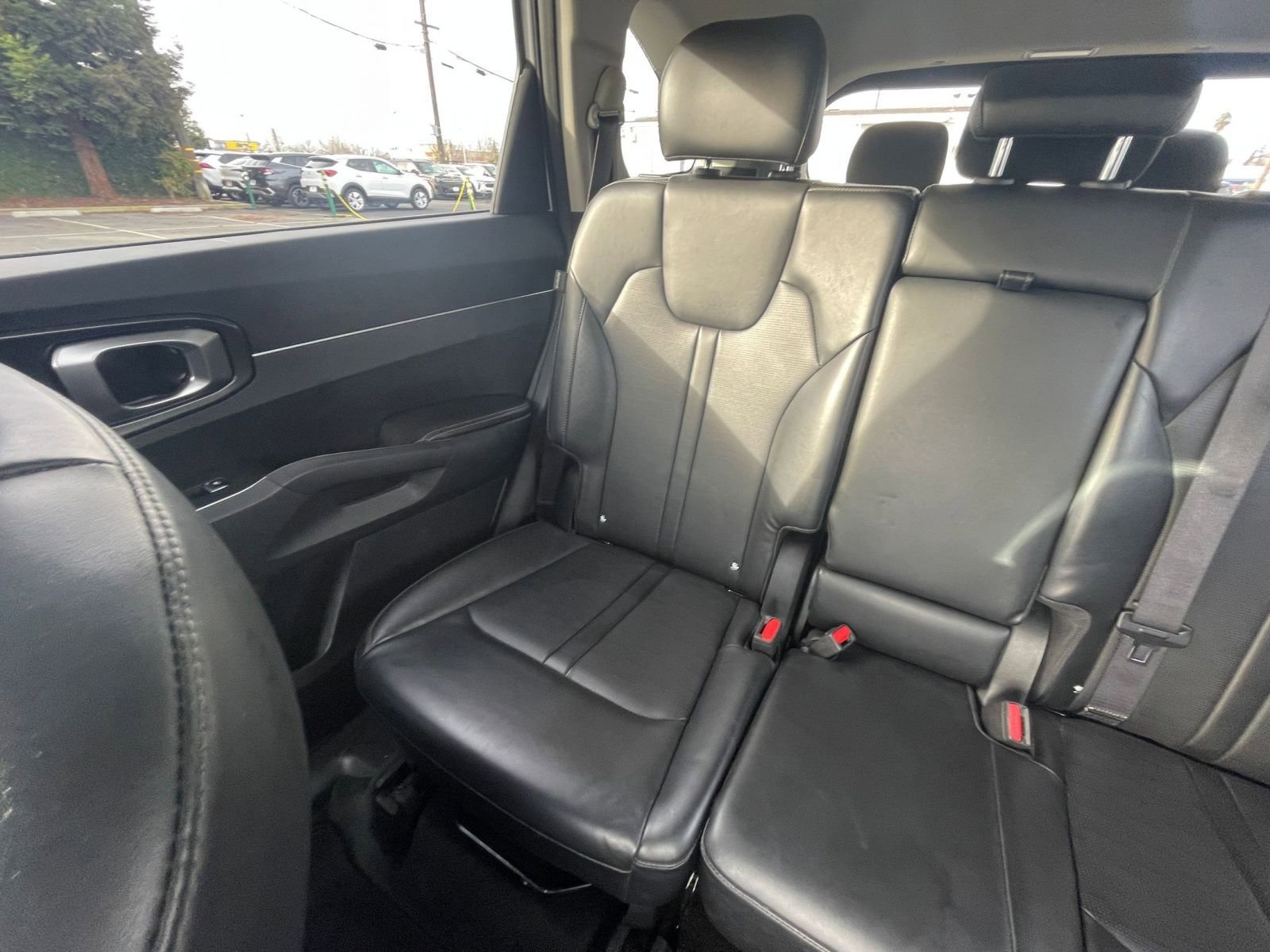 Used 2024 Kia Sorento S image 42