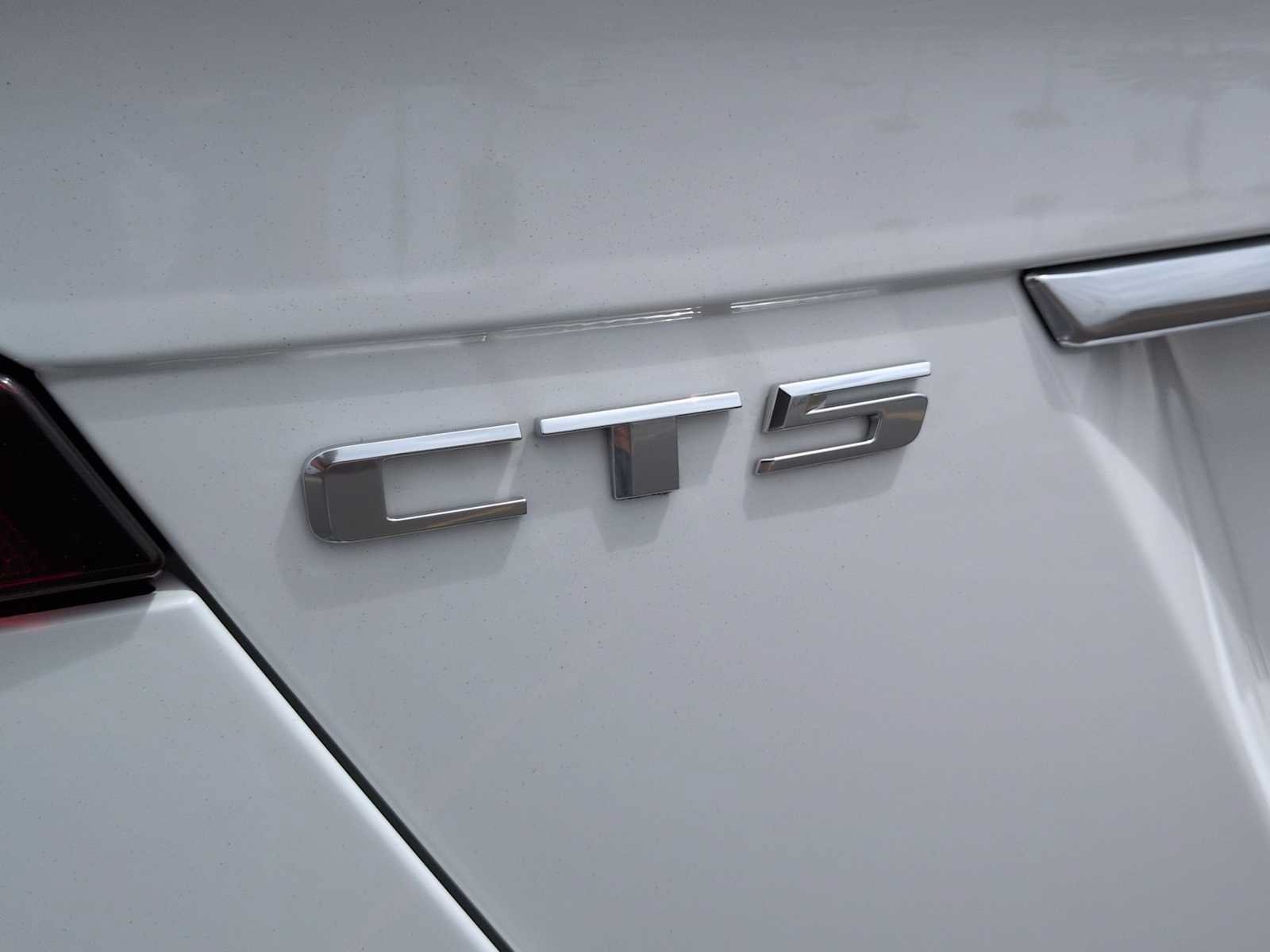 Certified 2022 Cadillac CT5 Luxury w/ Cold Weather Package AWD/4WD image 9
