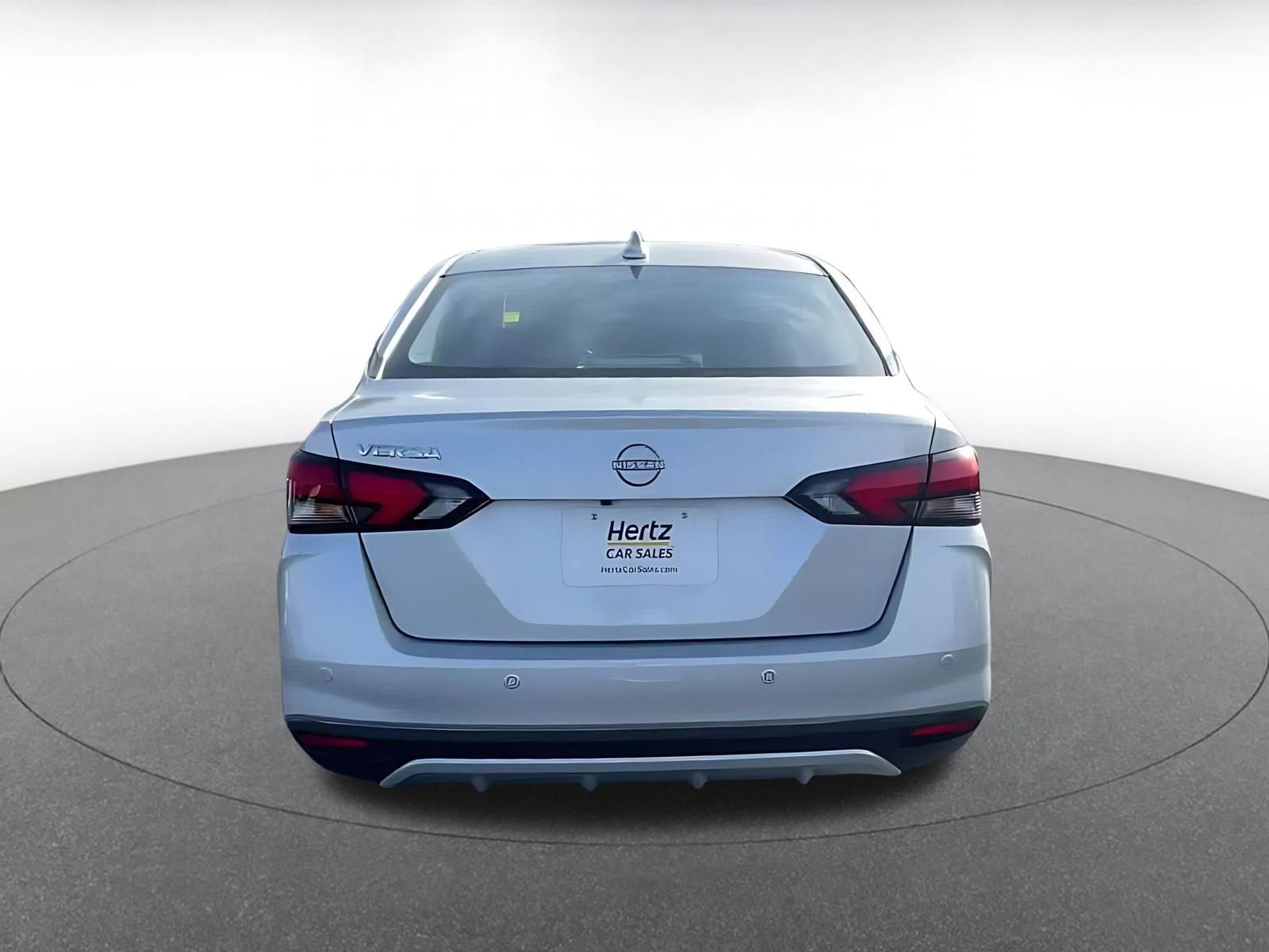 Used 2025 Nissan Versa SV image 12