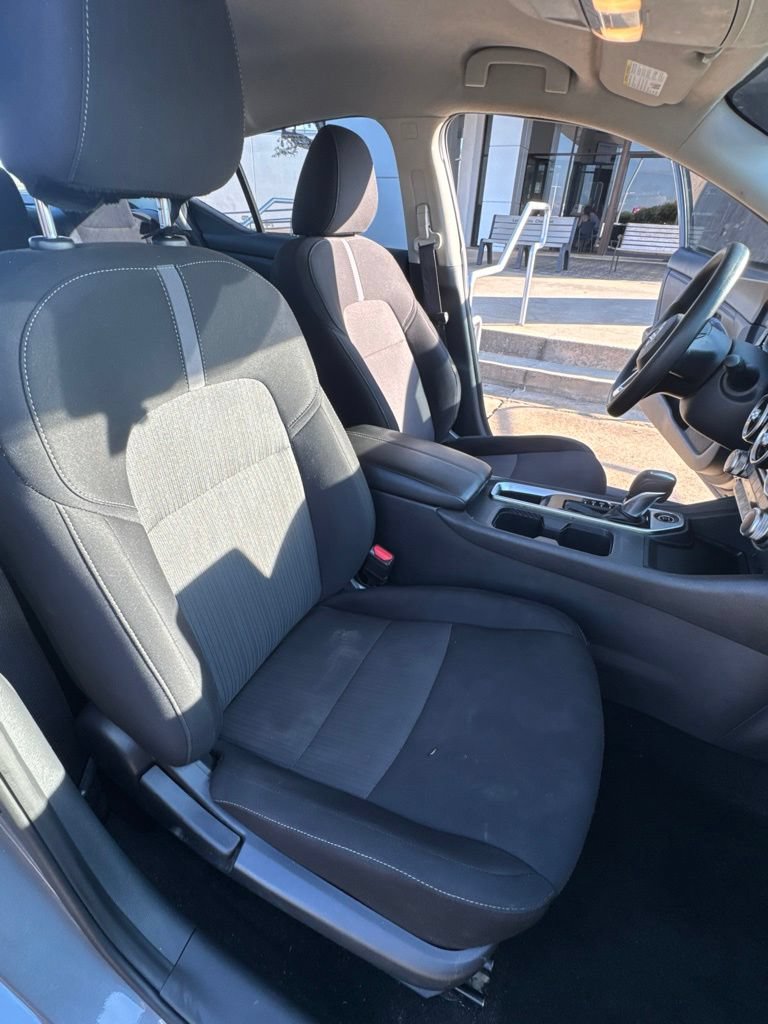 Used 2024 Nissan Sentra SV FWD image 12