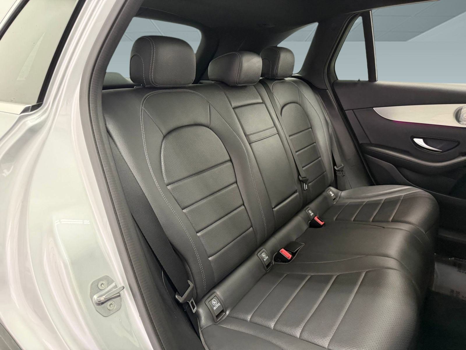 Used 2020 Mercedes-Benz GLC 300 image 23