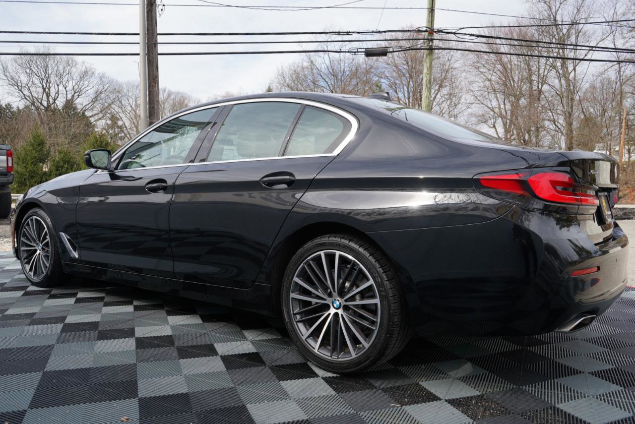 Used 2021 BMW 530i xDrive 530i xDrive Sedan w/ Convenience Package image 10