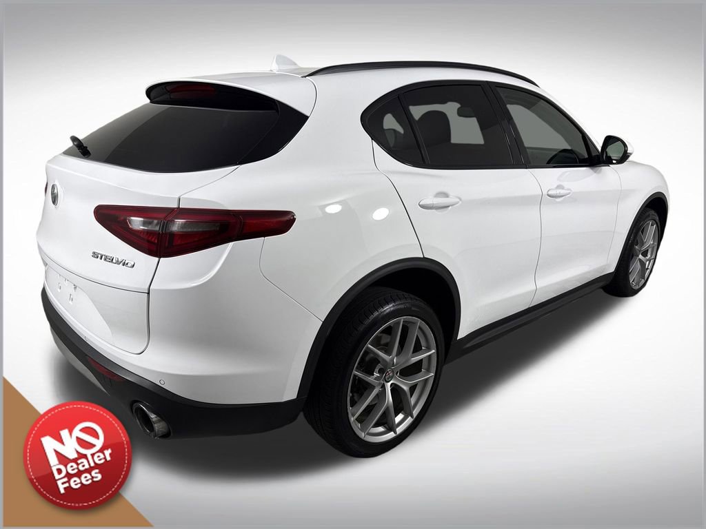 Used 2018 Alfa Romeo Stelvio Sport w/ Quick Order Package 22J Sport image 3