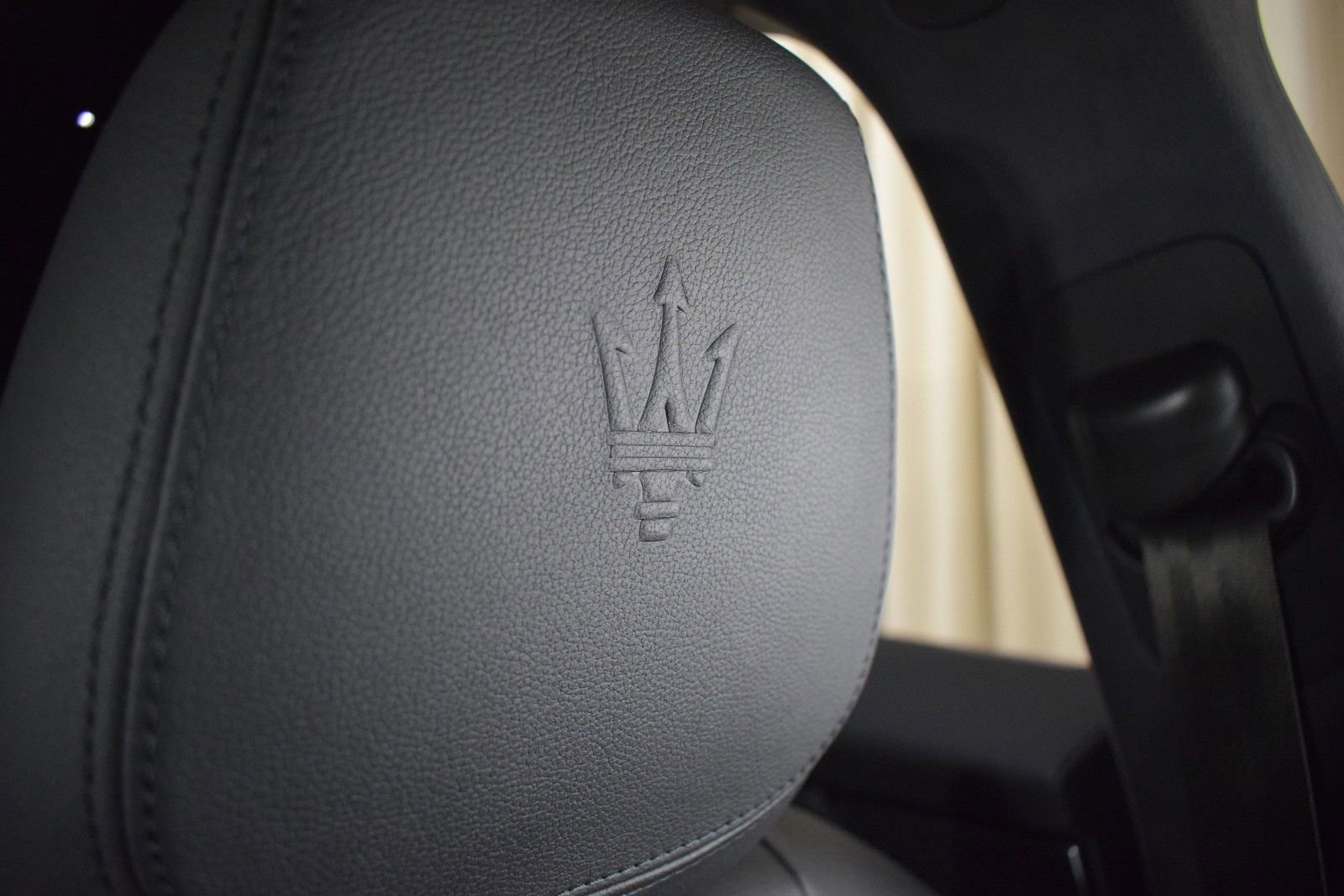 Used 2023 Maserati Grecale Modena AWD/4WD image 39