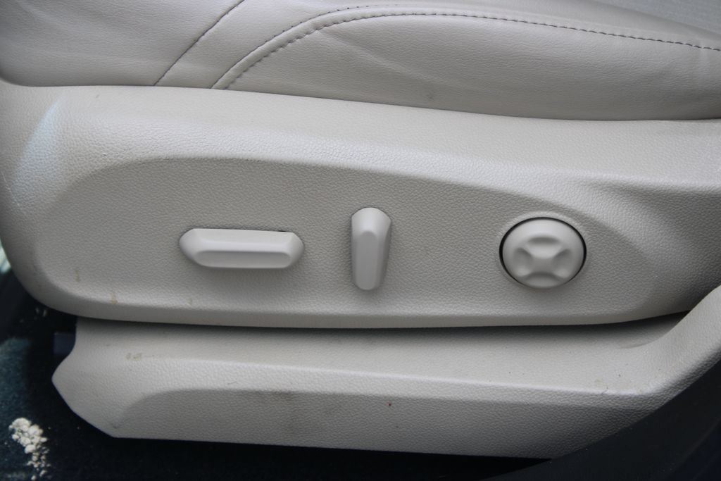 Used 2020 Buick Envision Preferred FWD image 17