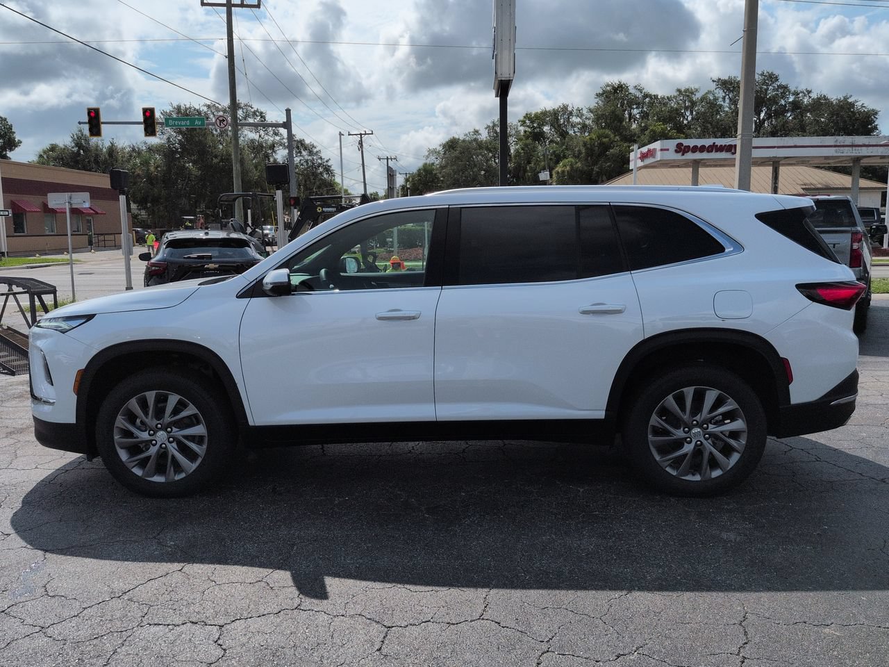 New 2026 Buick Enclave Preferred w/ Power Package FWD image 7