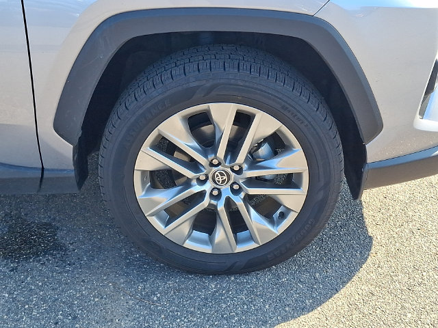 Used 2022 Toyota RAV4 XLE Premium FWD image 26