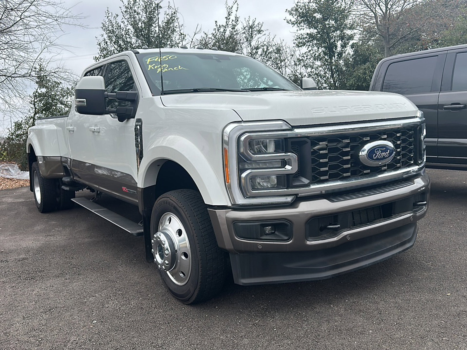 Used 2023 Ford F450 King Ranch w/ FX4 Off-Road Package AWD/4WD image 3