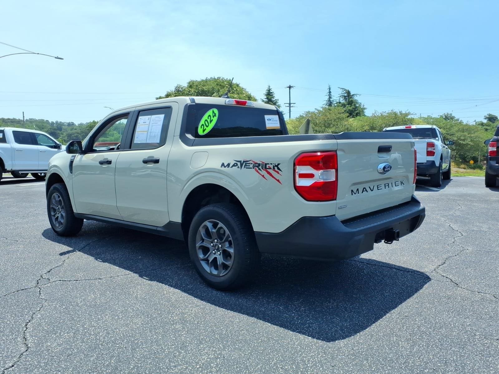 Certified 2024 Ford Maverick XLT FWD image 6