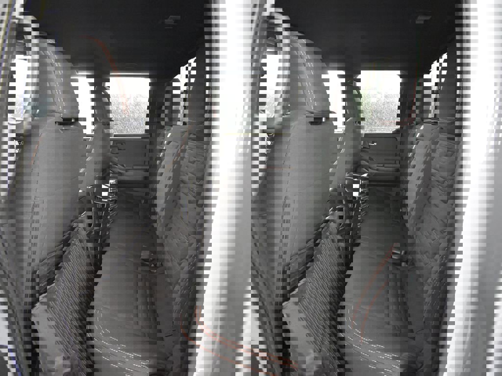 Used 2024 Nissan Frontier PRO-4X w/ Off-Road Protection Package image 27