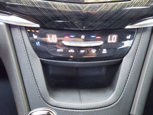 Used 2022 Cadillac XT6 Premium Luxury w/ Technology Package FWD image 20