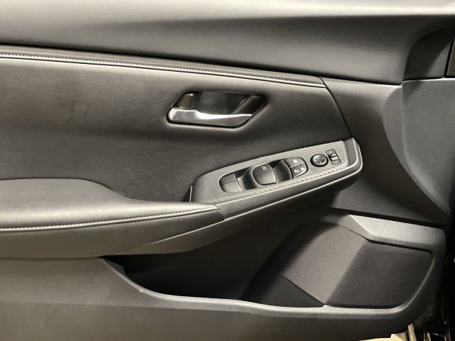 Used 2025 Nissan Sentra SV FWD image 13