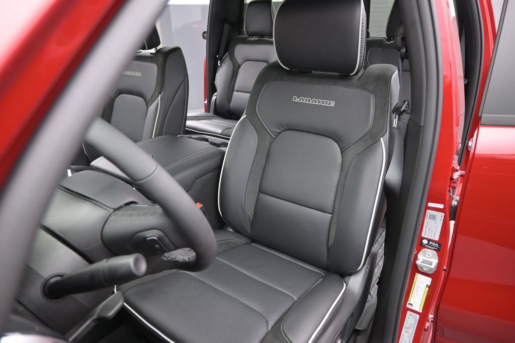 New 2026 RAM 1500 Laramie AWD/4WD image 11