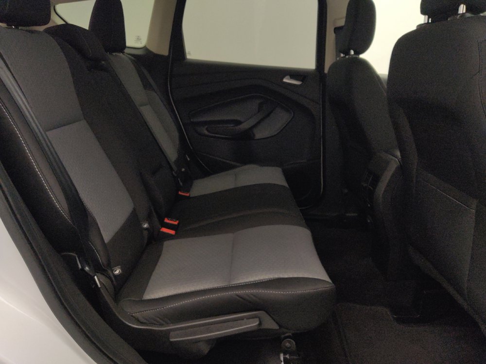 Used 2019 Ford Escape SE FWD image 19