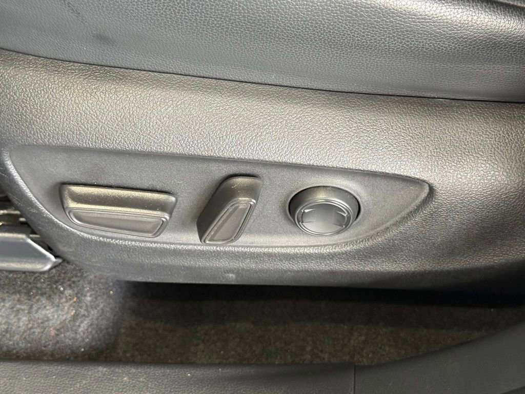 Used 2024 Toyota Highlander XLE image 23