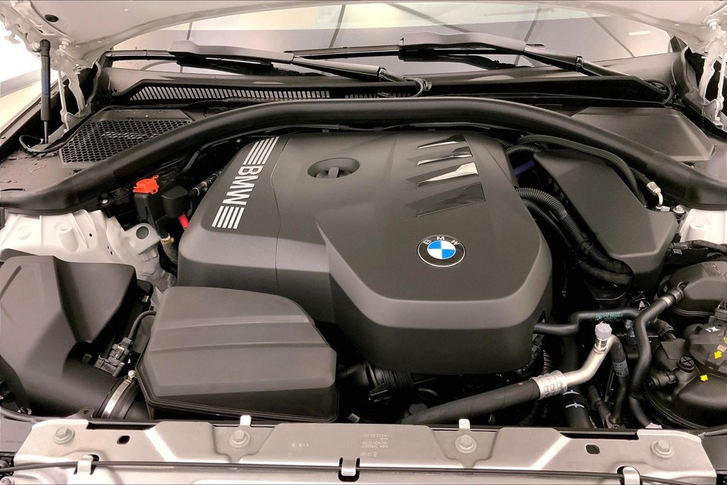 New 2026 BMW 330i xDrive Sedan w/ Premium Package AWD/4WD image 8