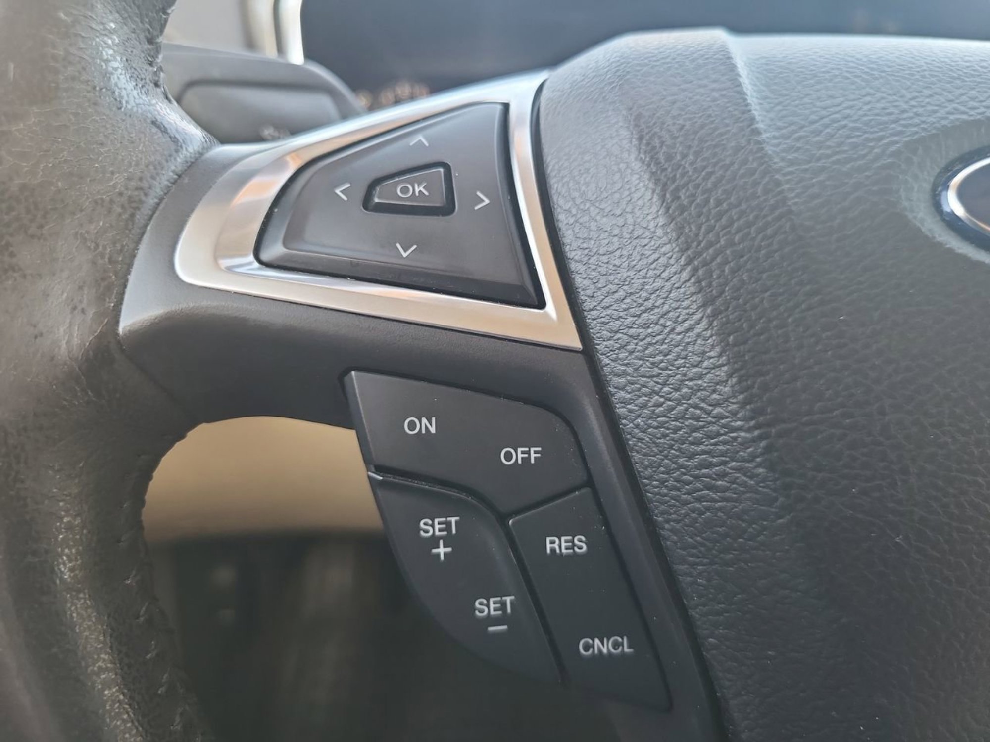 Used 2014 Ford Fusion SE w/ Equipment Group 202A image 24