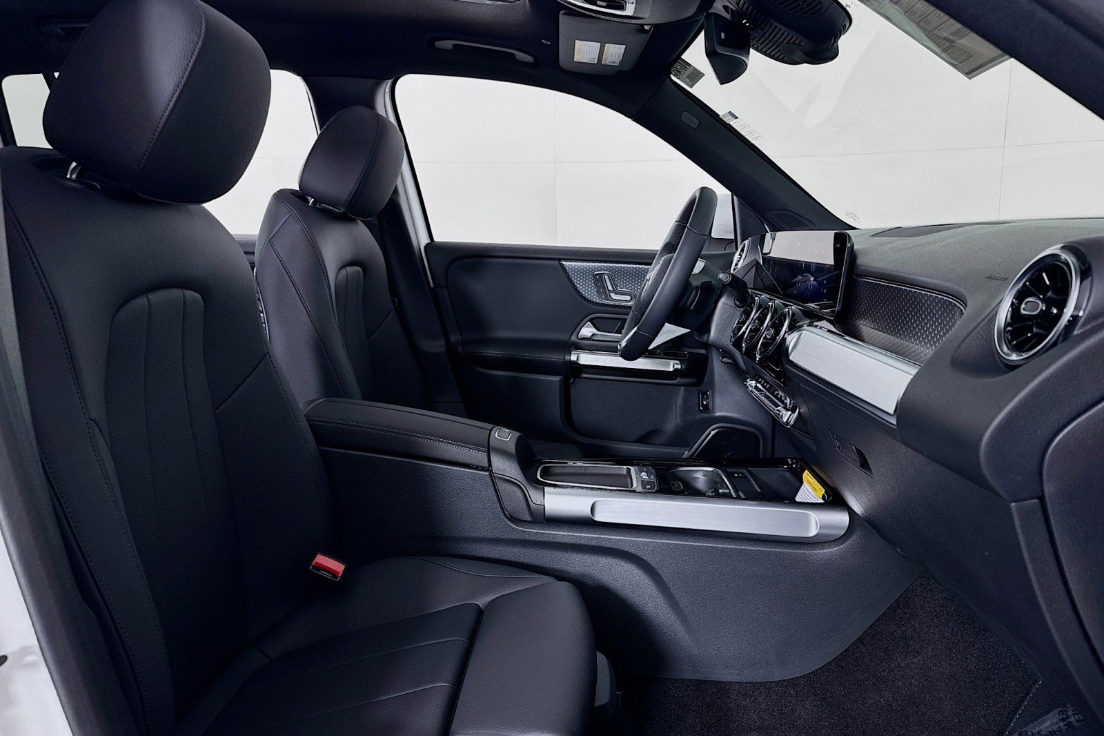 New 2026 Mercedes-Benz GLB 250 image 6