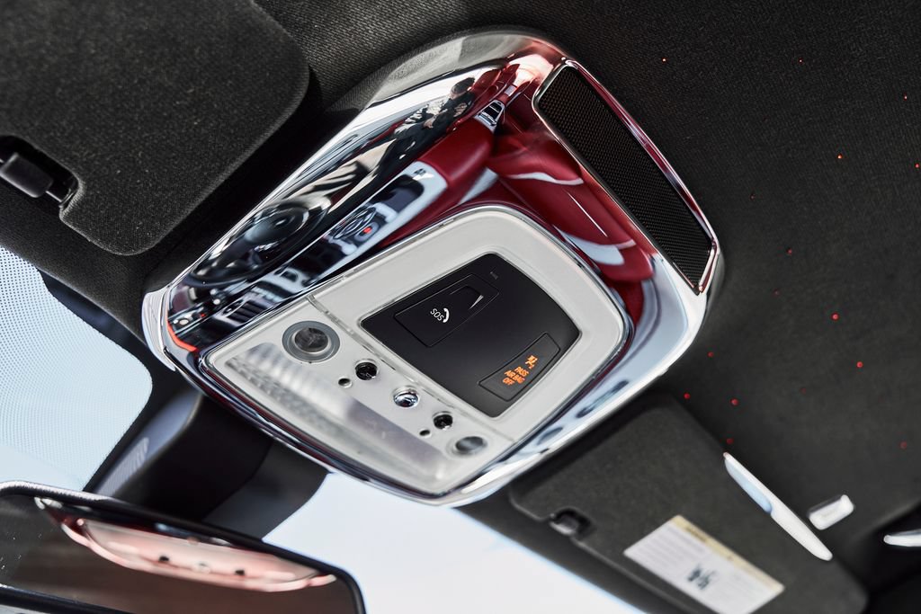 Used 2020 Rolls-Royce Wraith RWD image 71