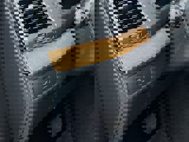 Used 2023 Volvo XC90 B6 Core w/ Climate Package image 11