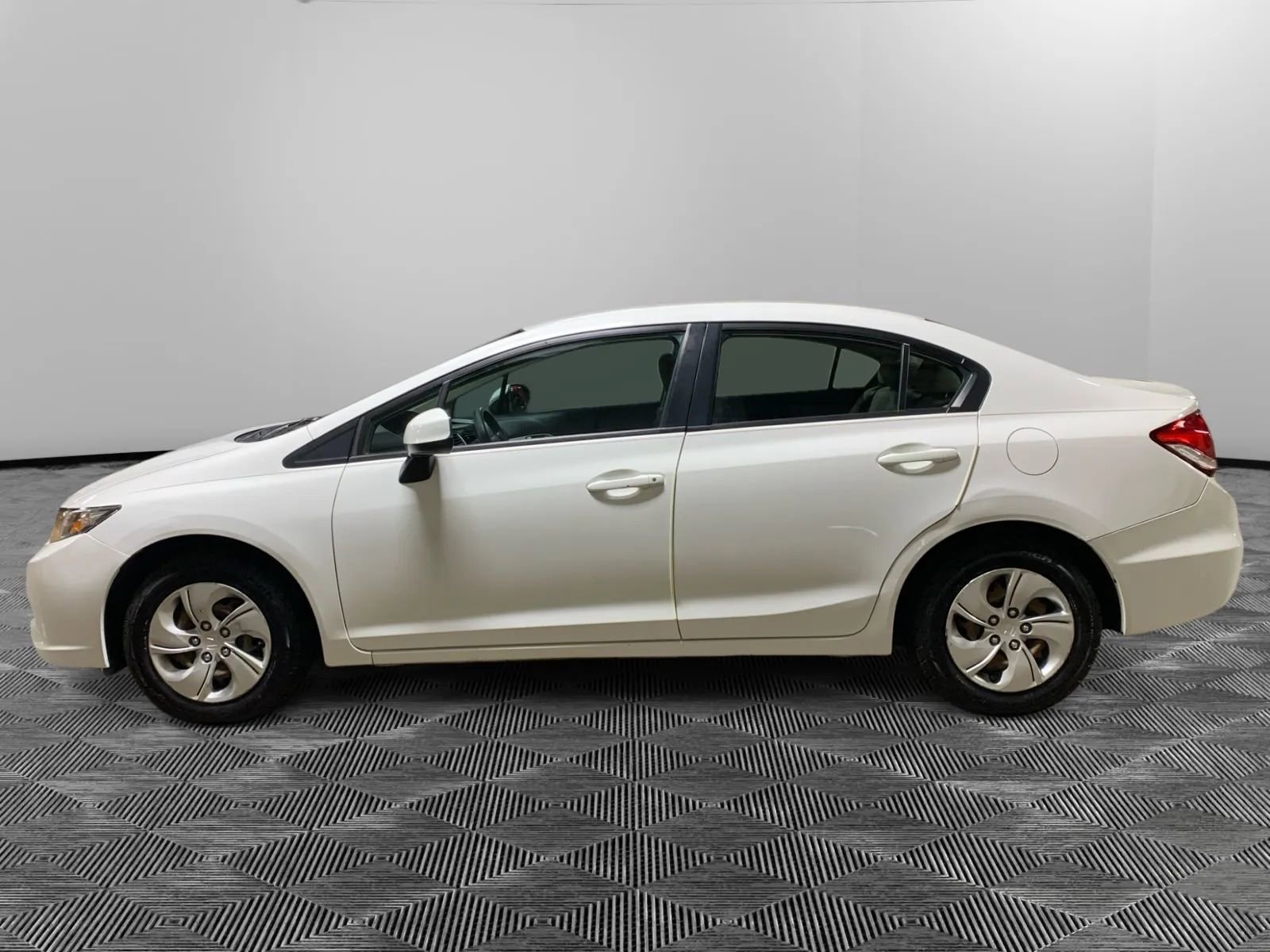 Used 2013 Honda Civic LX image 4
