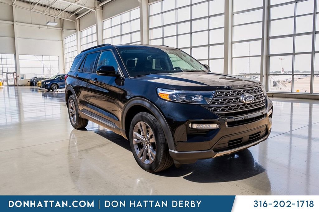 Used 2023 Ford Explorer XLT w/ Equipment Group 202A image 38