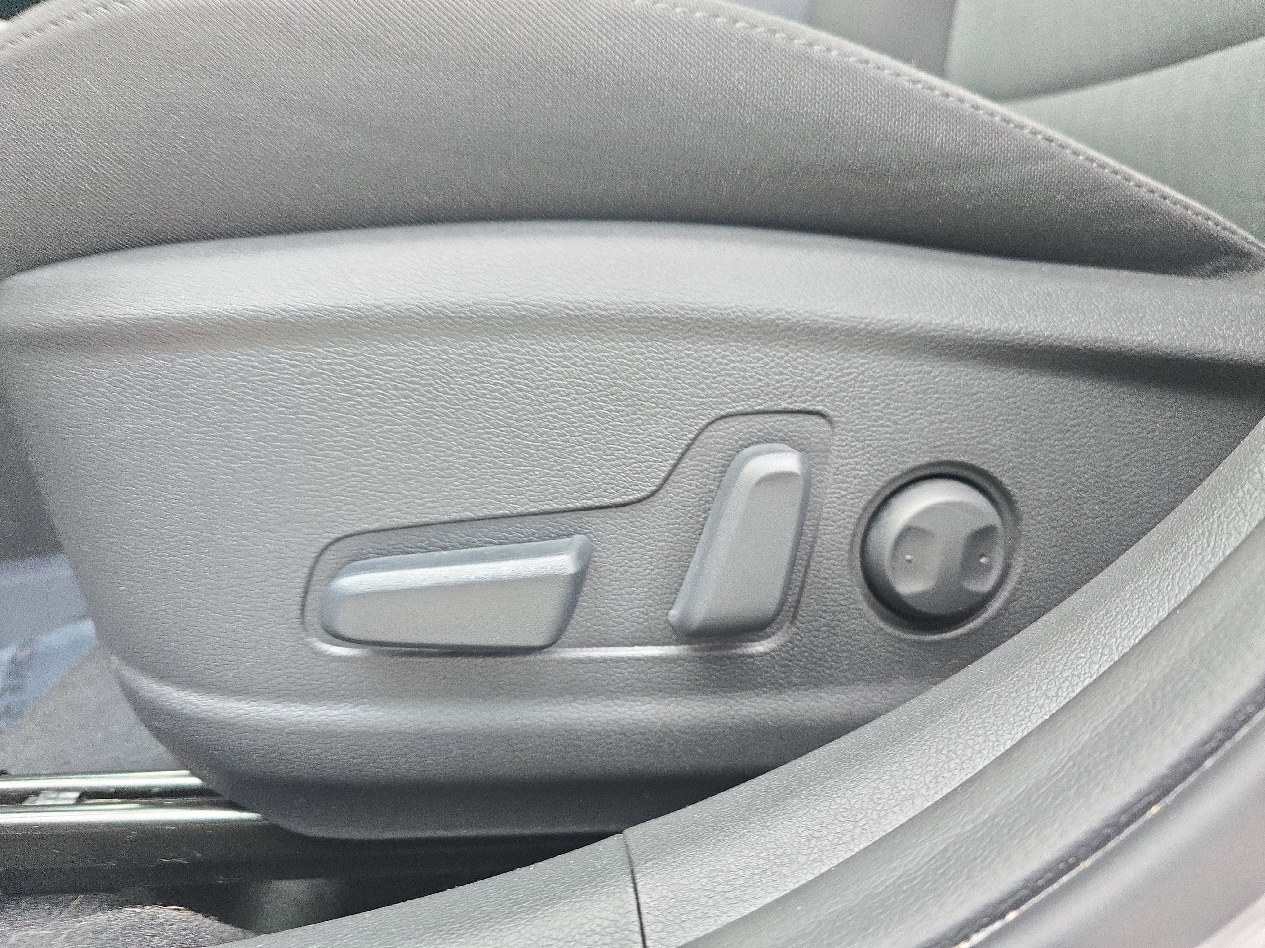 Used 2023 Hyundai Kona SEL w/ Cargo Package image 25