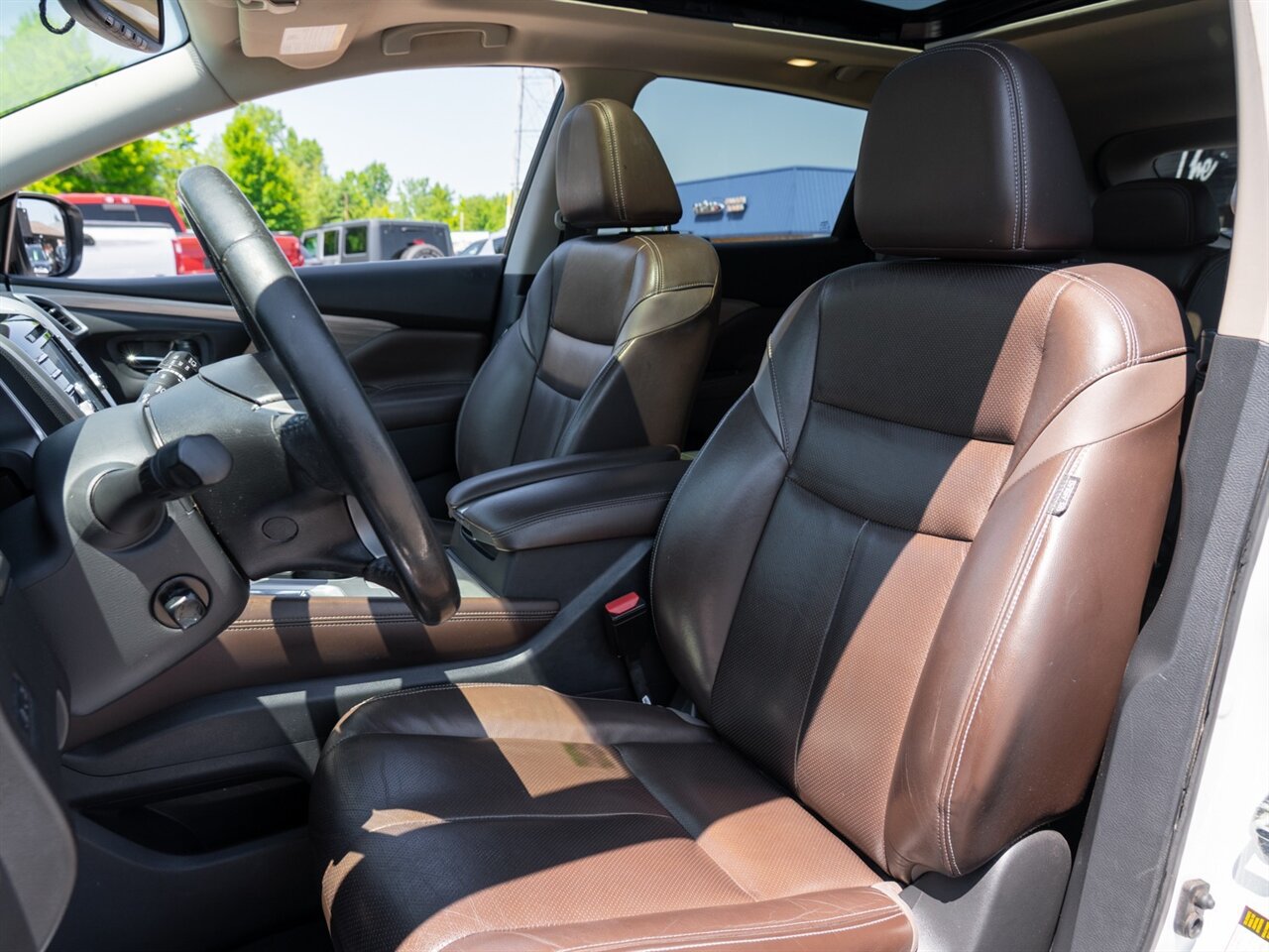 Used 2016 Nissan Murano Platinum w/ Platinum Technology Package AWD/4WD image 17