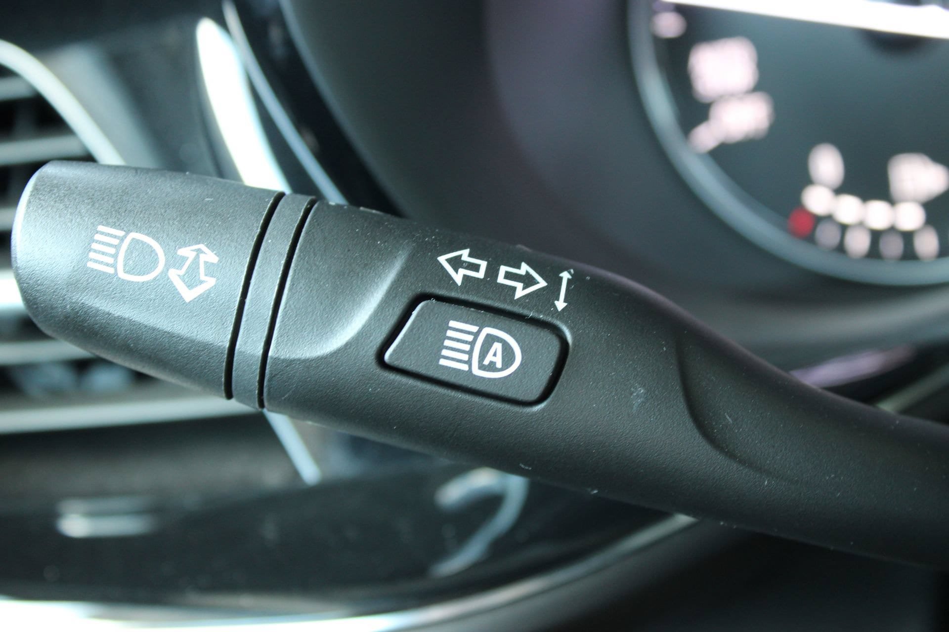 Used 2023 Buick Envision Avenir FWD image 31