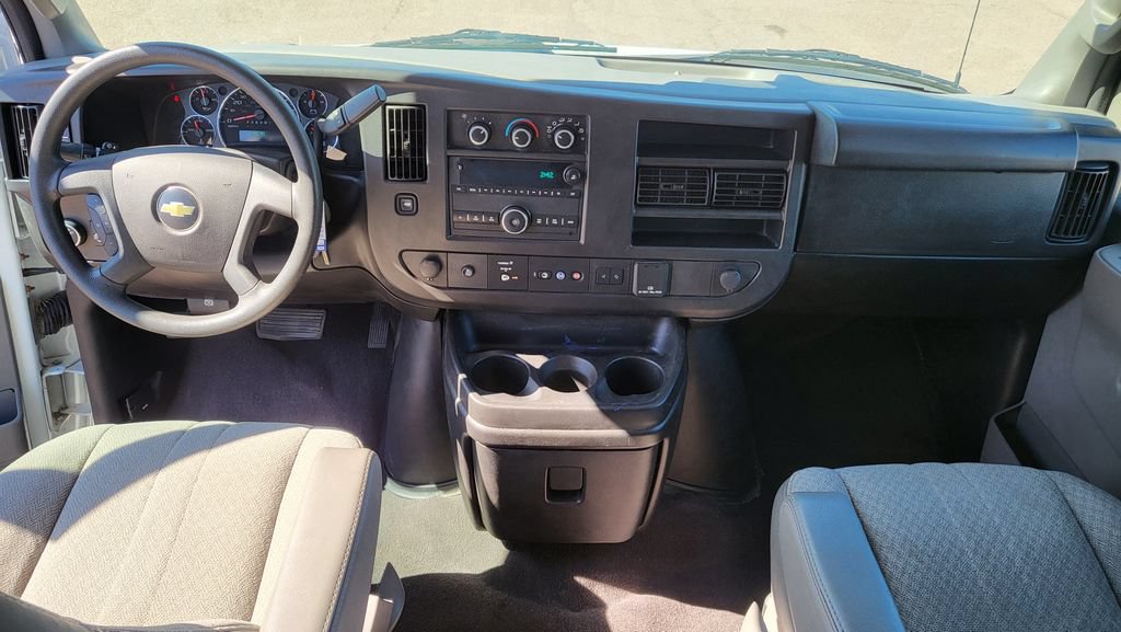 Used 2020 Chevrolet Express 2500 LT w/ LT Preferred Equipment Group RWD image 5