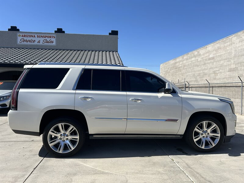 Used 2015 Cadillac Escalade Premium AWD/4WD image 7